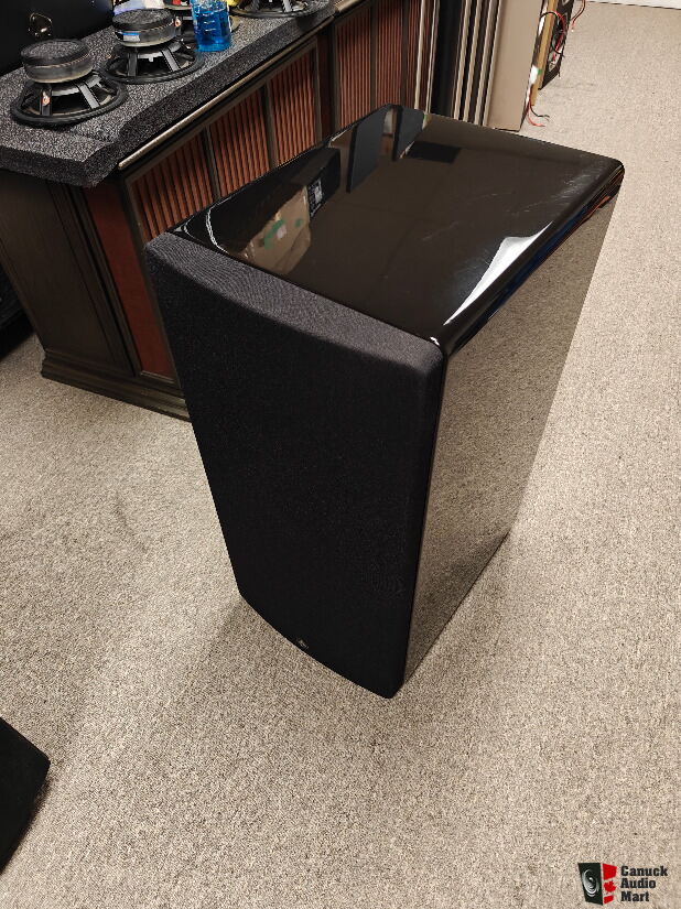 JL Audio F212 V1. State of the Art Subwoofer!