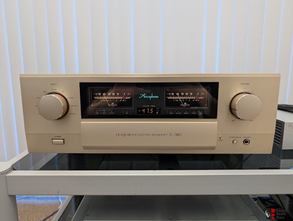 Accuphase E380 Integrated Amplifier