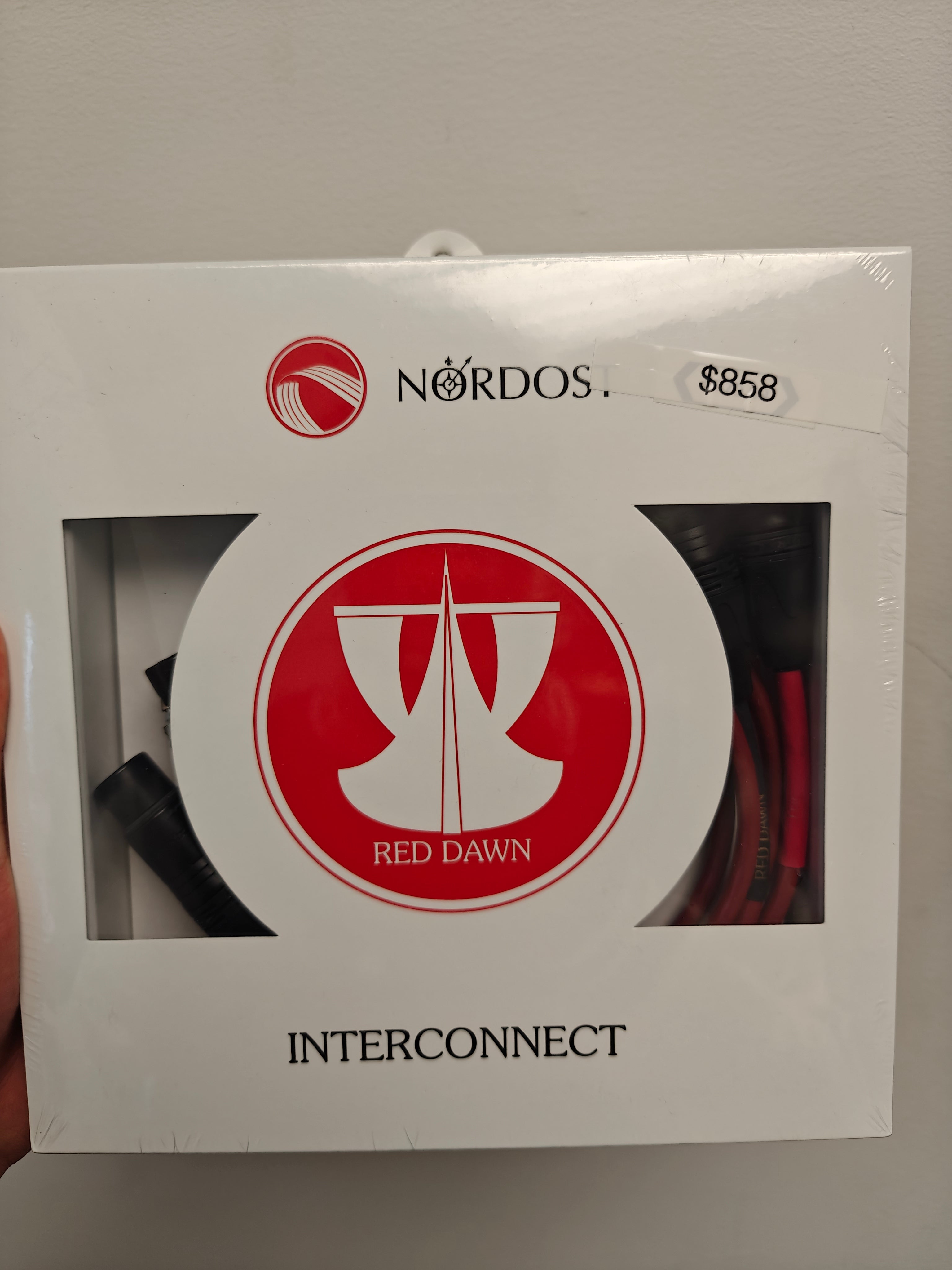 Nordost Red Dawn XLR Interconnect pair (Brand New) 1m
